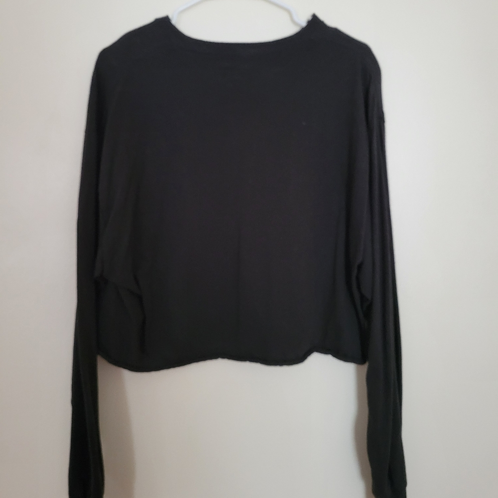 Long Sleeve Crop Top - Picture 2 of 2